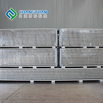 উচ্চ স্থায়িত্ব প্যানেল স্যান্ডউইচ Pu Polyurethane তাপ উত্তাপ