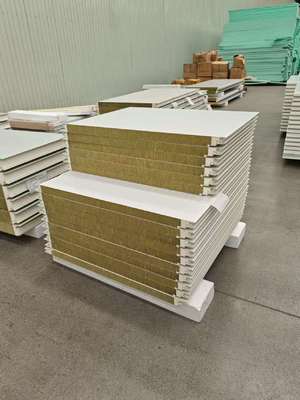 ধাতু প্রাচীর প্যানেল এবং স্যান্ডউইচ প্যানেল বহিরঙ্গন প্রকল্পের জন্য উপযুক্ত