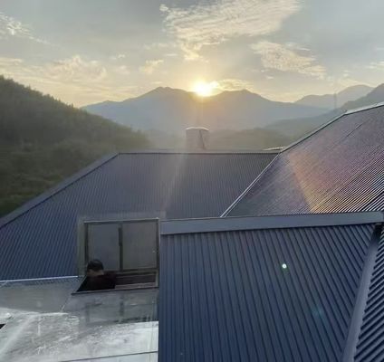 তাপ নিরোধক জন্য 950 মিমি প্রস্থের কাস্টমাইজযোগ্য ওজন এবং রঙের সাথে আল-এমজি-এমএন খাদ গ্রেটওয়াল রুফ প্যানেল