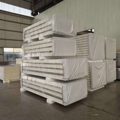 আর্দ্রতা প্রতিরোধী, শব্দ বিচ্ছিন্নতা এবং বায়ুরোধী / জলরোধী সহ শীতল কক্ষগুলির জন্য কাস্টমাইজযোগ্য পিইউ এবং পিআইআর স্যান্ডউইচ প্যানেল