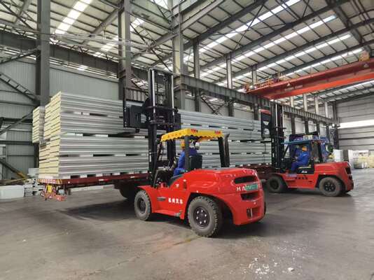 শিল্প ভবনের জন্য উচ্চতর শব্দ এবং তাপ নিরোধক সহ ক্ষয় প্রতিরোধী পিআইআর ছাদ প্যানেল