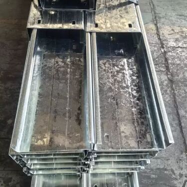 সি-আকৃতির ইস্পাত পুরলিন ইস্পাত জিআই ইস্পাত মেটাল বিল্ডিং পুরলিন জেড ইস্পাত প্রোফাইল সি ইস্পাত প্রোফাইল